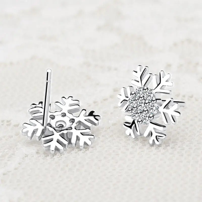 New Lovely Snowflake Charm Earring For Women Christmas Gift Fashion Crystal Zircon Stud Earrings Girls New Year Jewelry