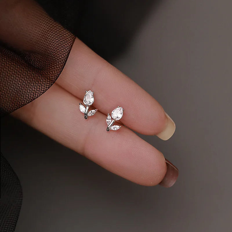 Fashion Silver Color Tulip Flower Stud Earrings for Women Girls Simple Unique Sweet Romantic Jewelry Party 2025 New Trend