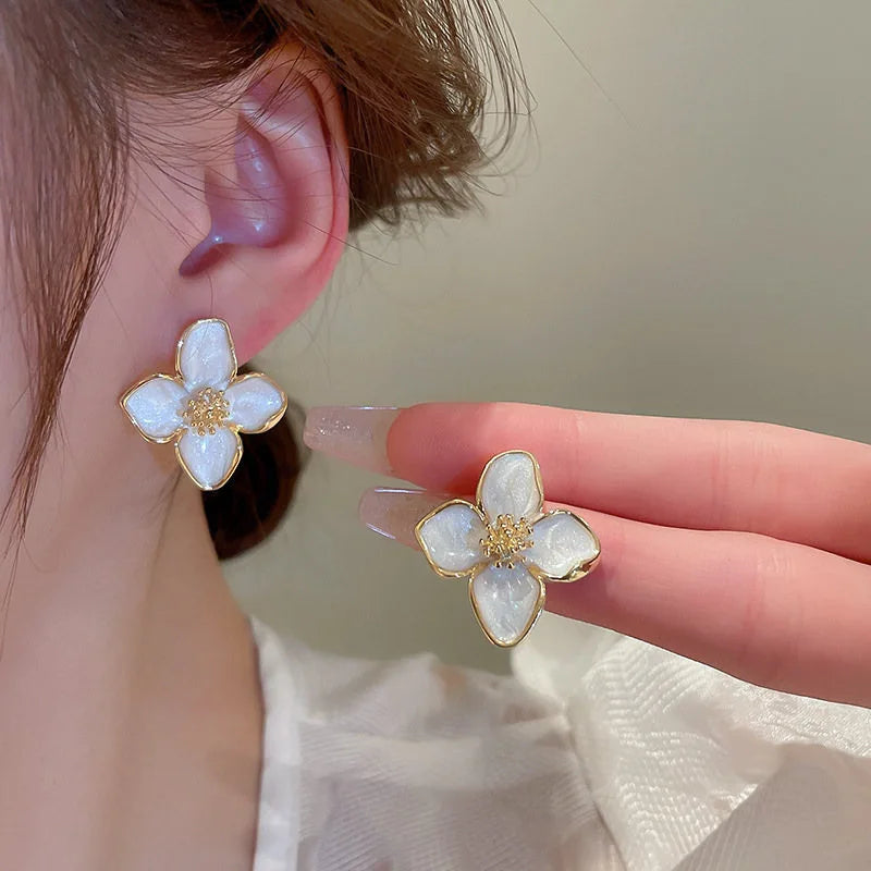 Hibiscus Dropped Glaze Flower Stud Earrings for Women Girl French Ins Vintage Fashion Korean Wedding Romantic Jewelry Gifts