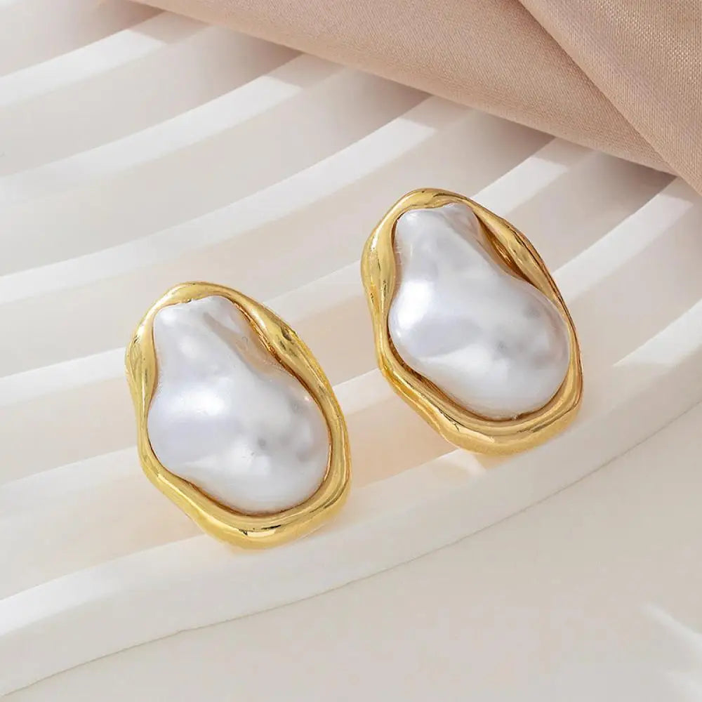 Exquisite Irregular Baroque Pearl Stud Earrings for Women Girls Vintage Gold Color Metal Edged Earrings Jewelry Accessories