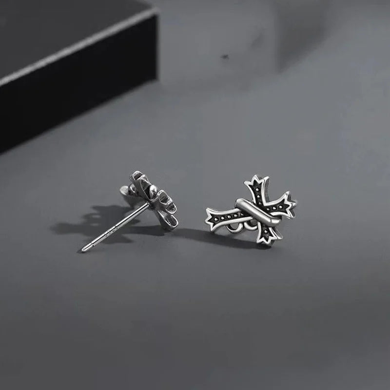 Retro Black Cross Earings for Men Women Punk Gothic Rock Hiphop Zinc Alloy Earings Designer Jewelry Unisex Accessories Love Gift