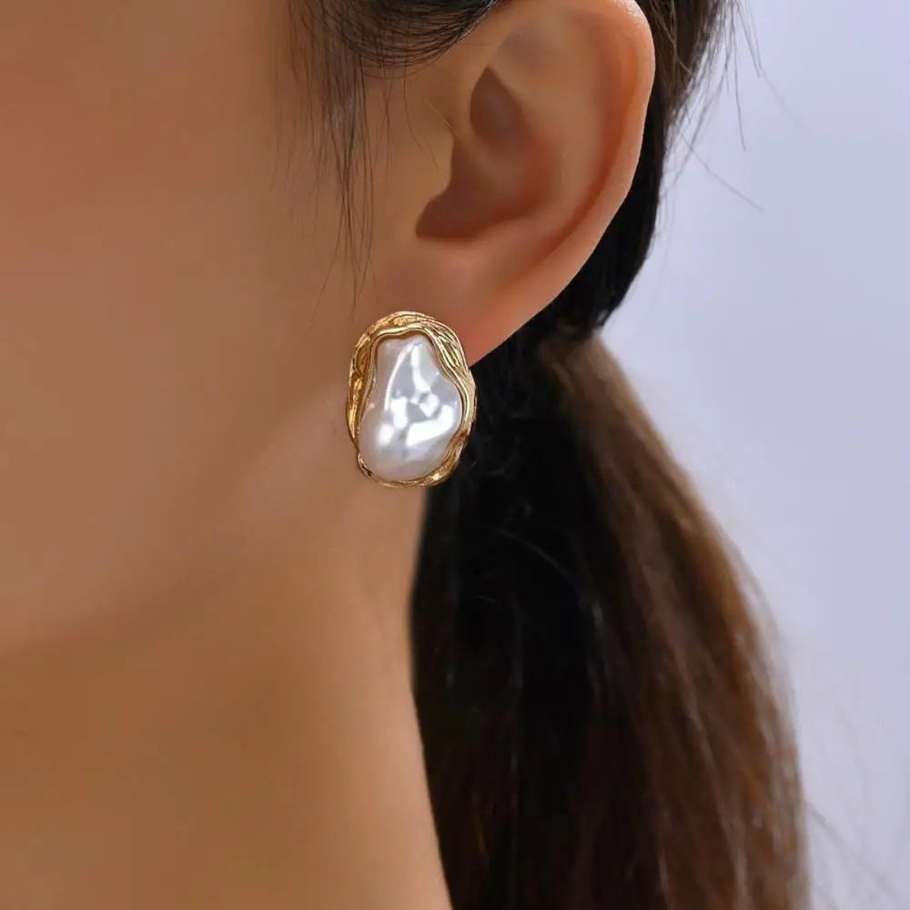 Exquisite Irregular Baroque Pearl Stud Earrings for Women Girls Vintage Gold Color Metal Edged Earrings Jewelry Accessories