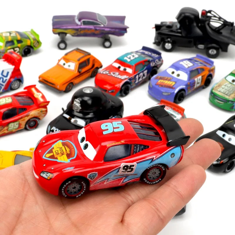 Children Car Disney Pixar Cars 3 Lightning McQueen Toys Jackson Storm The King Mater 1:55 Diecast Metal Alloy Model Car Kid Gift