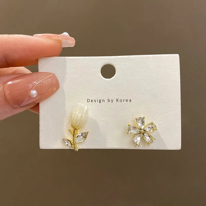 Fashion Silver Color Tulip Flower Stud Earrings for Women Girls Simple Unique Sweet Romantic Jewelry Party 2025 New Trend