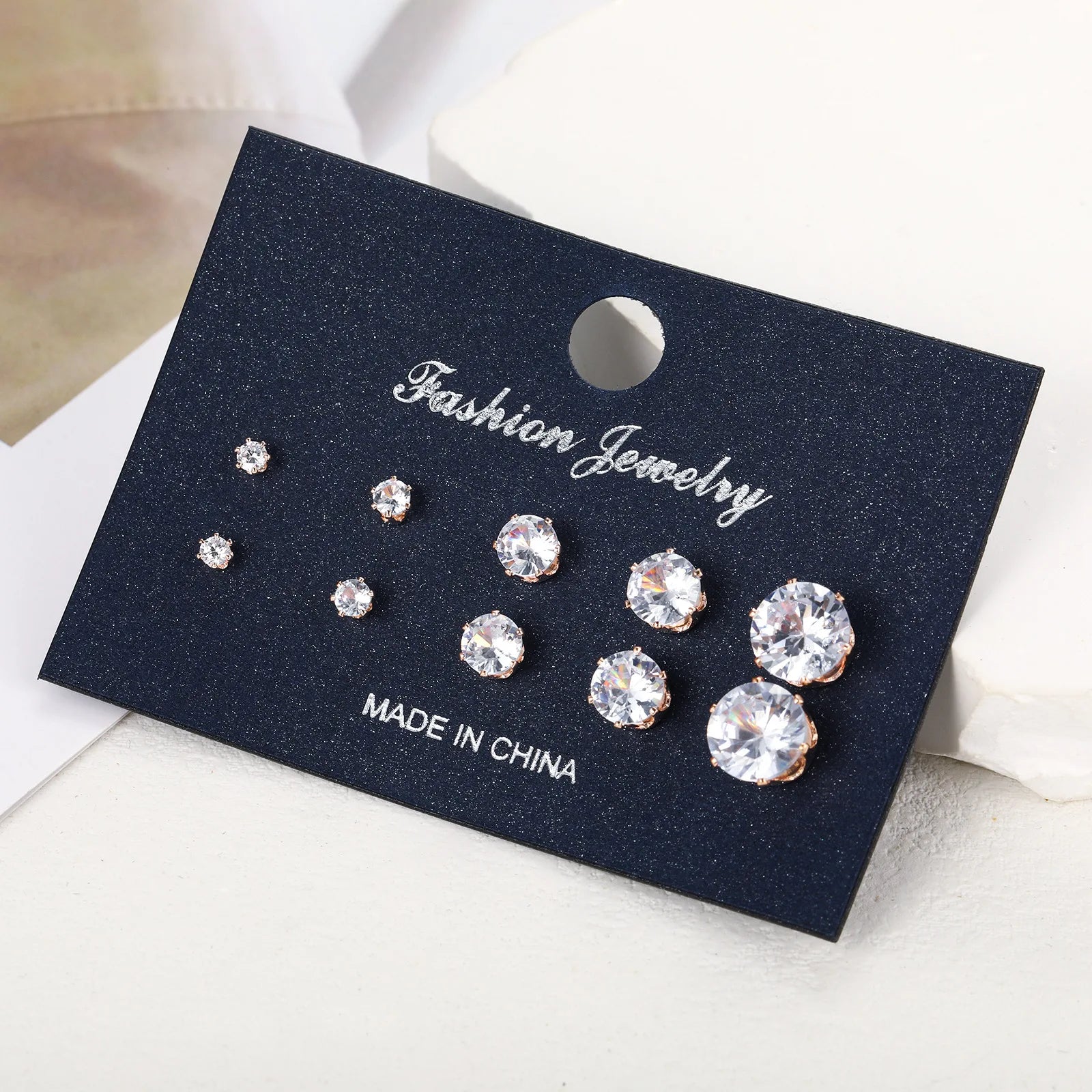 Luxury Sparkling Clear Stud Earrings Fashion Fine Round Zirconia Earrings for Women New Trendy Wedding Ladies Jewelry Gifts